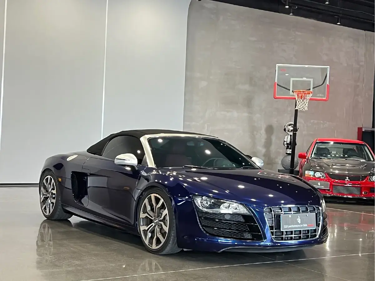 2011 Audi R8 5.2L 525HP V10 6AMT
