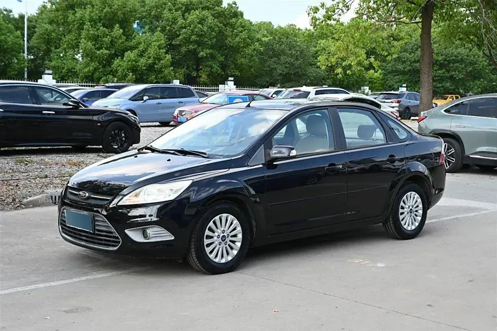 2013 Ford Focus 1.8L 124HP L4 4AT