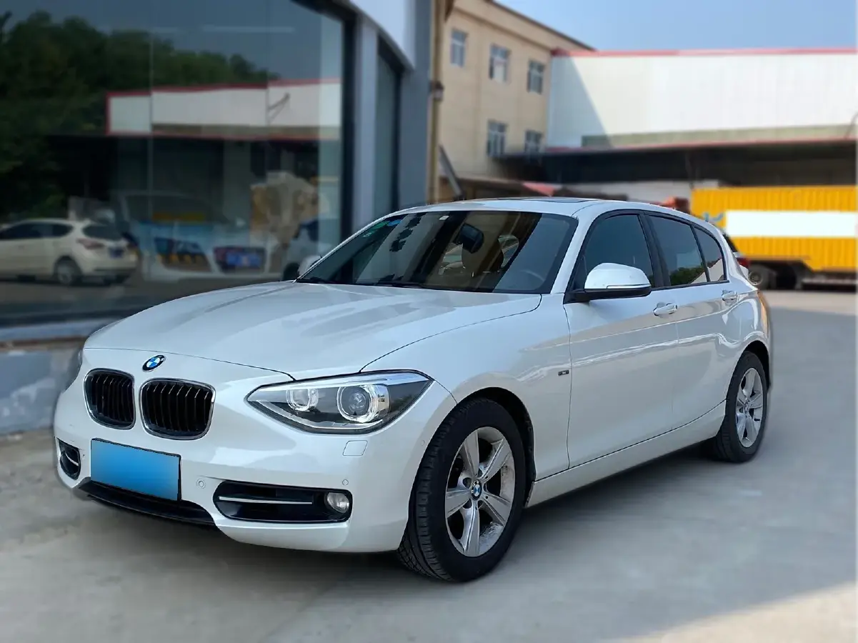 2013 BMW 1 Series 1.6T 170HP L4 8AT