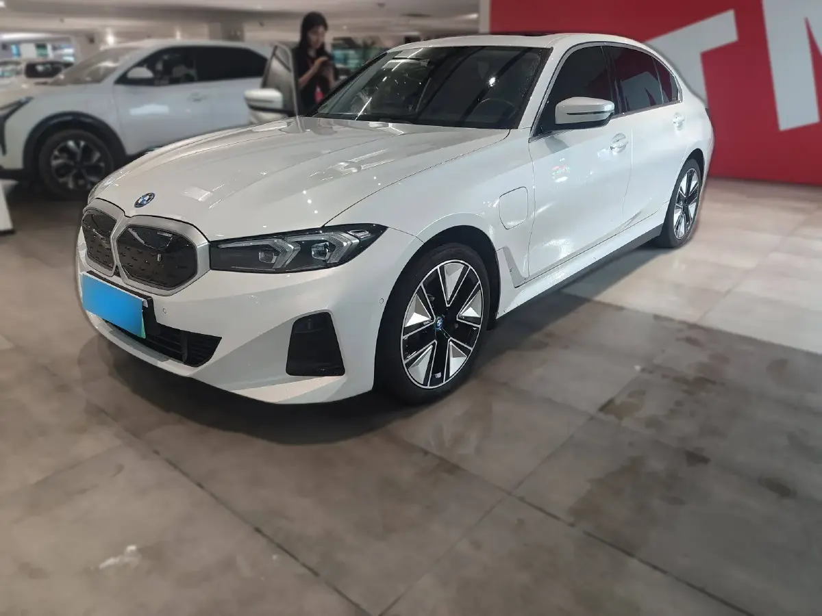 2022 BMW i3 BEV 70KWH