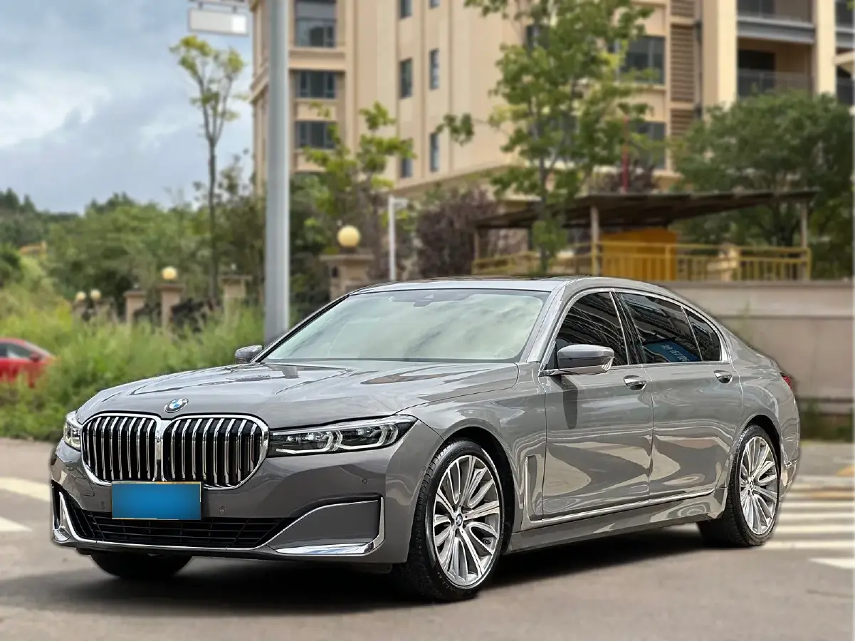 2021 BMW 7 Series 3.0T 340HP L6 8AT