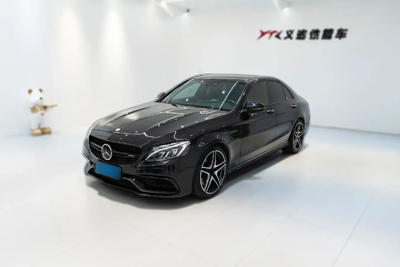 2015 Mercedes-Benz C AMG 4.0T 476HP V8 7AT