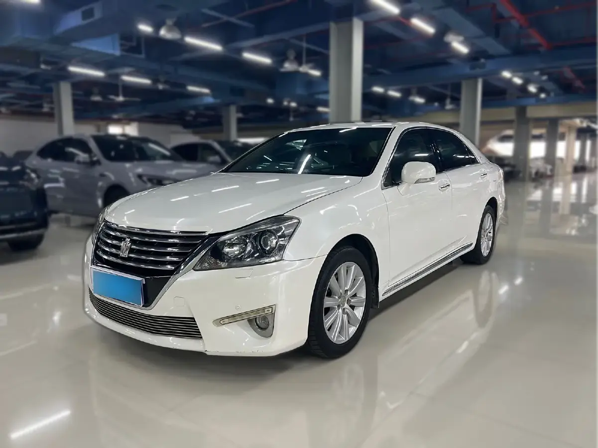 2012 Toyota Crown 2.5L 193HP V6 6AT