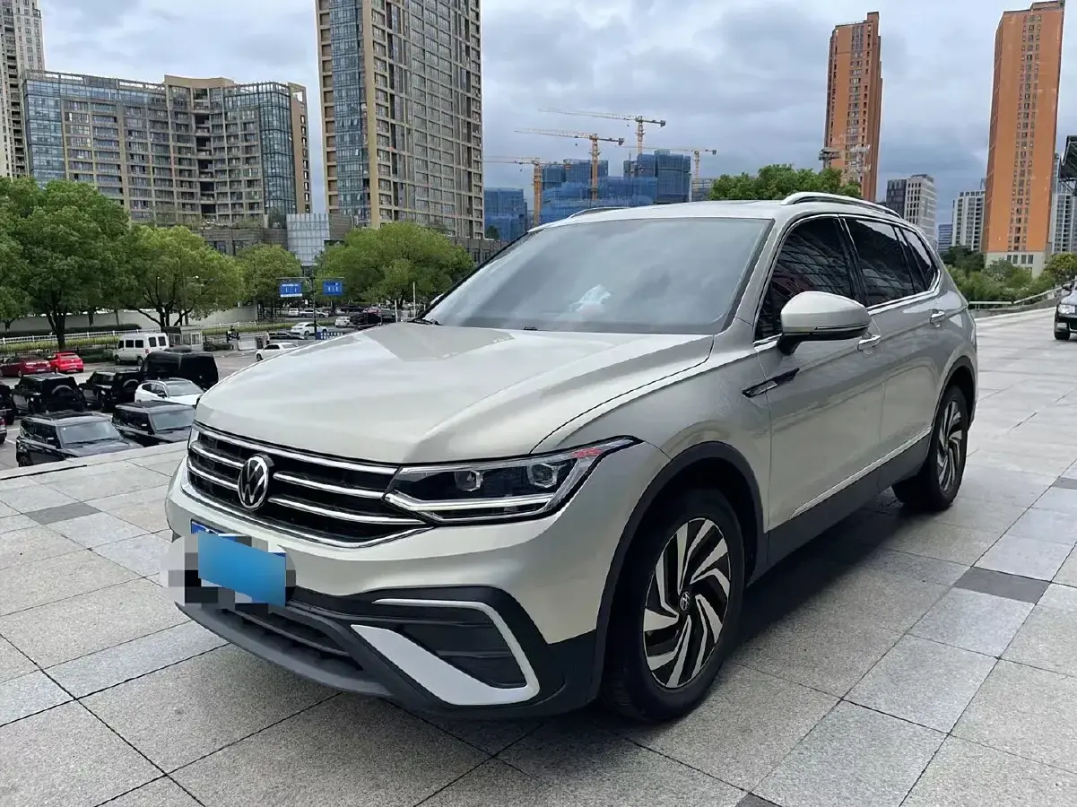 2022 Volkswagen Tiguan L 2.0T 186HP L4 7DCT