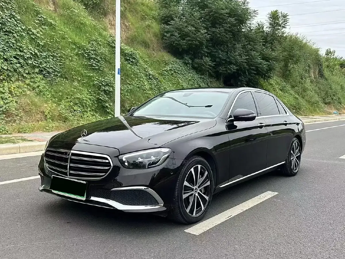 2022 Mercedes-Benz E Class 2.0T 211HP L4 9AT PHEV 25.4KWH