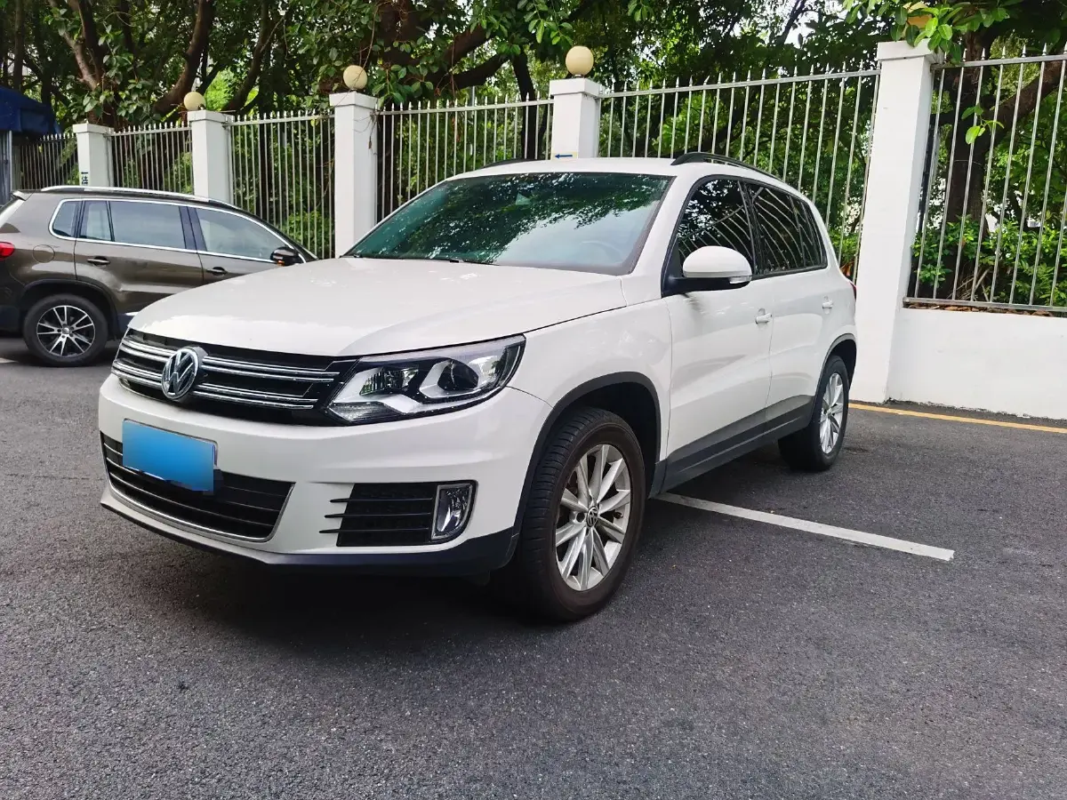 2015 Volkswagen Tiguan 1.8T 160HP L4 6AT