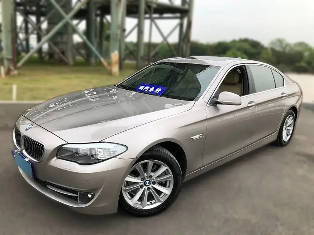 2013 BMW 5 Series 2.0T 184HP L4 8AT