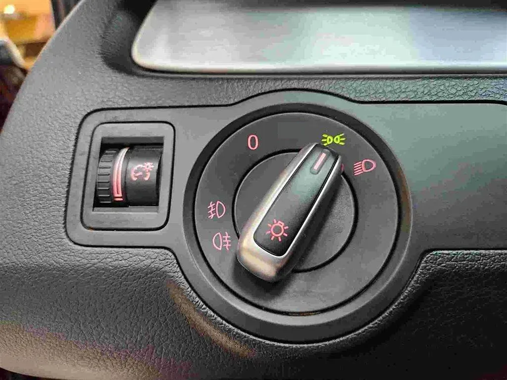 2015 Volkswagen CC 1.8T 160HP L4 7DCT,autocango,china used car exporter,china ev exporter,chinese used car exporter,chinese used ev exporter