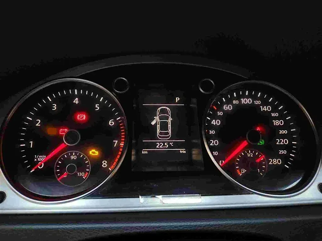 2015 Volkswagen CC 1.8T 160HP L4 7DCT,autocango,china used car exporter,china ev exporter,chinese used car exporter,chinese used ev exporter