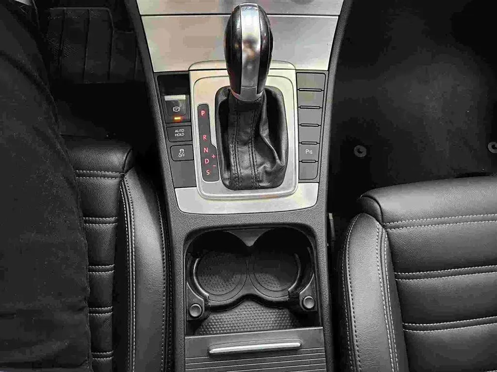 2015 Volkswagen CC 1.8T 160HP L4 7DCT,autocango,china used car exporter,china ev exporter,chinese used car exporter,chinese used ev exporter