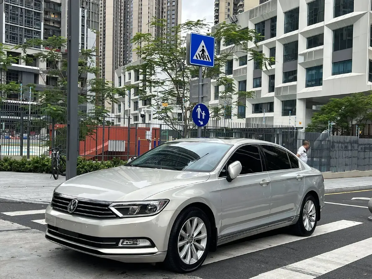 2017 Volkswagen Magotan 1.8T 180HP L4 7DCT