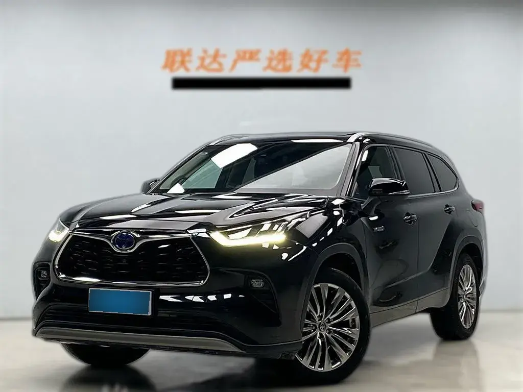 2022 Toyota Highlander 2.5L 192HP L4 E-CVT Hybrid