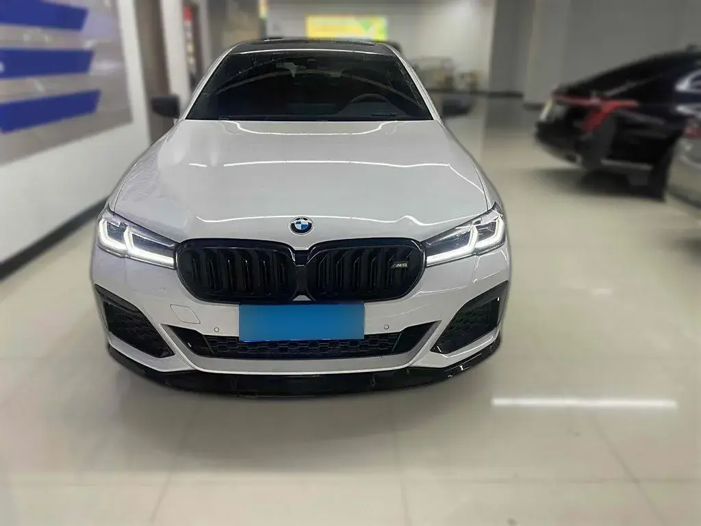 2022 BMW 5 Series 2.0T 252HP L4 8AT