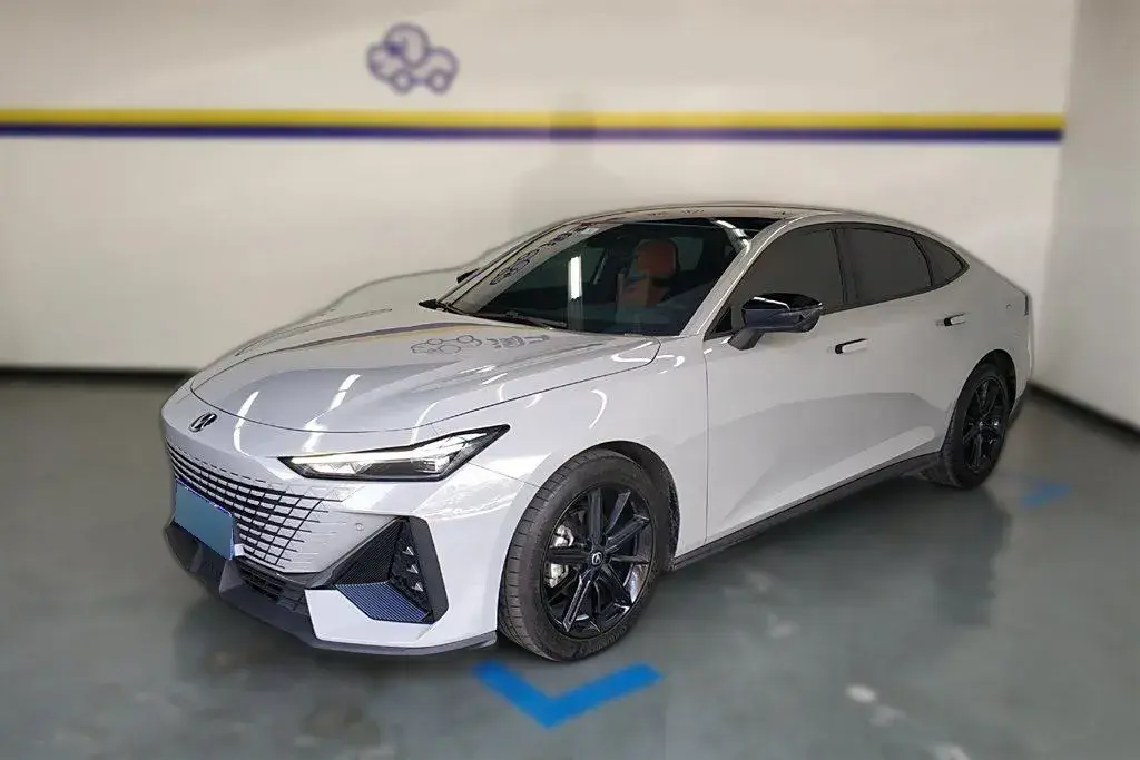 2022 ChangAn UNI-V 1.5T 188HP L4 7DCT