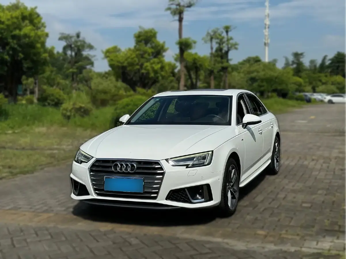 2019 Audi A4L 2.0T 190HP L4 7DCT