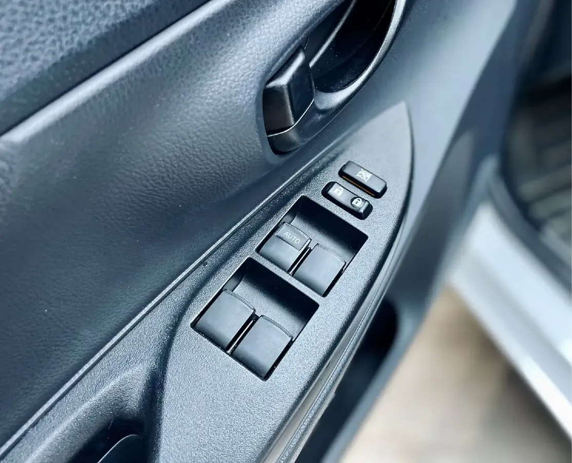 2016 Toyota Yaris L 1.5L 107HP L4 CVT,autocango,china used car exporter,china ev exporter,chinese used car exporter,chinese used ev exporter