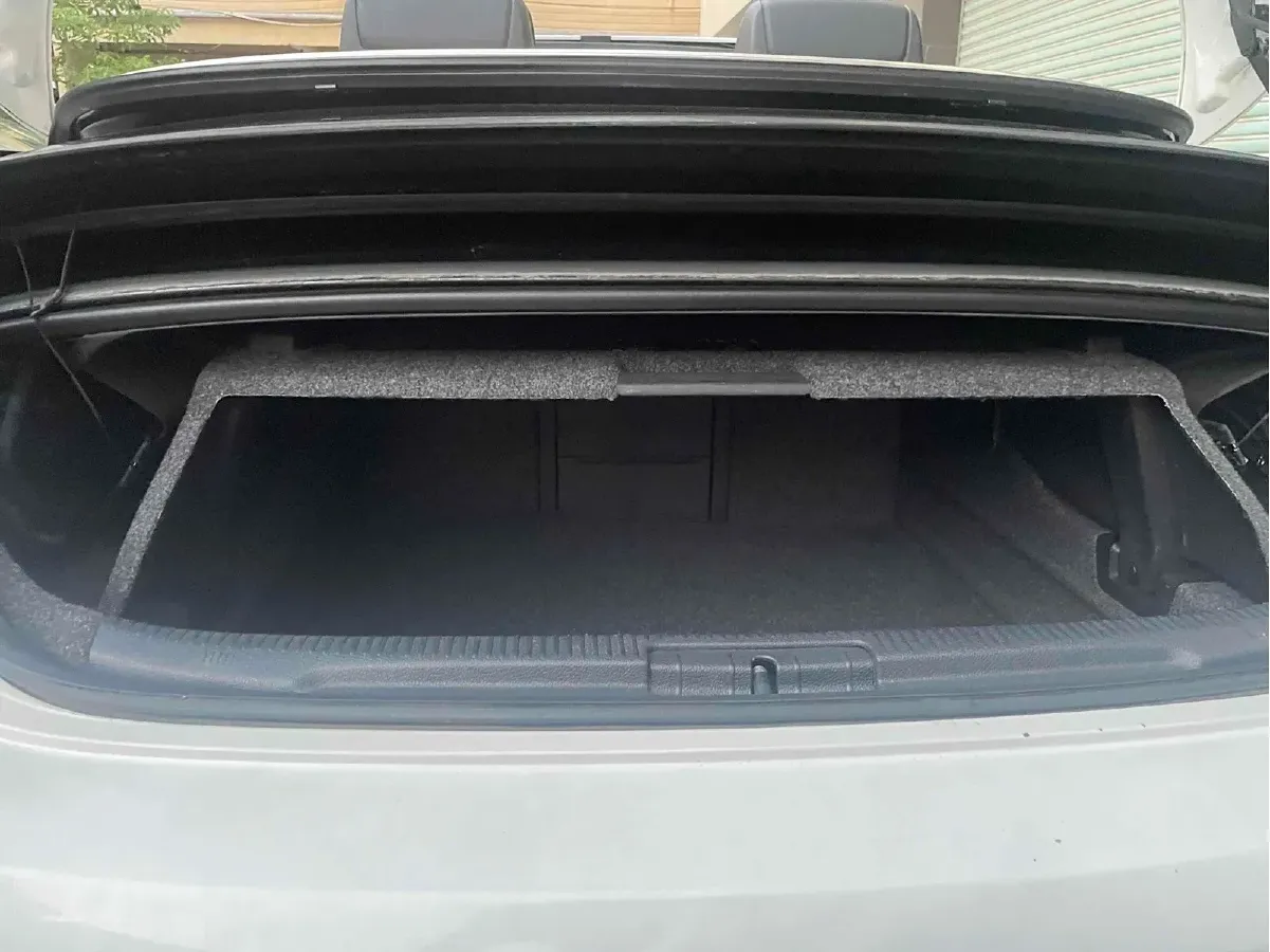 2011 Volkswagen Eos 2.0T 211HP L4 6DCT,autocango,china used car exporter,china ev exporter,chinese used car exporter,chinese used ev exporter