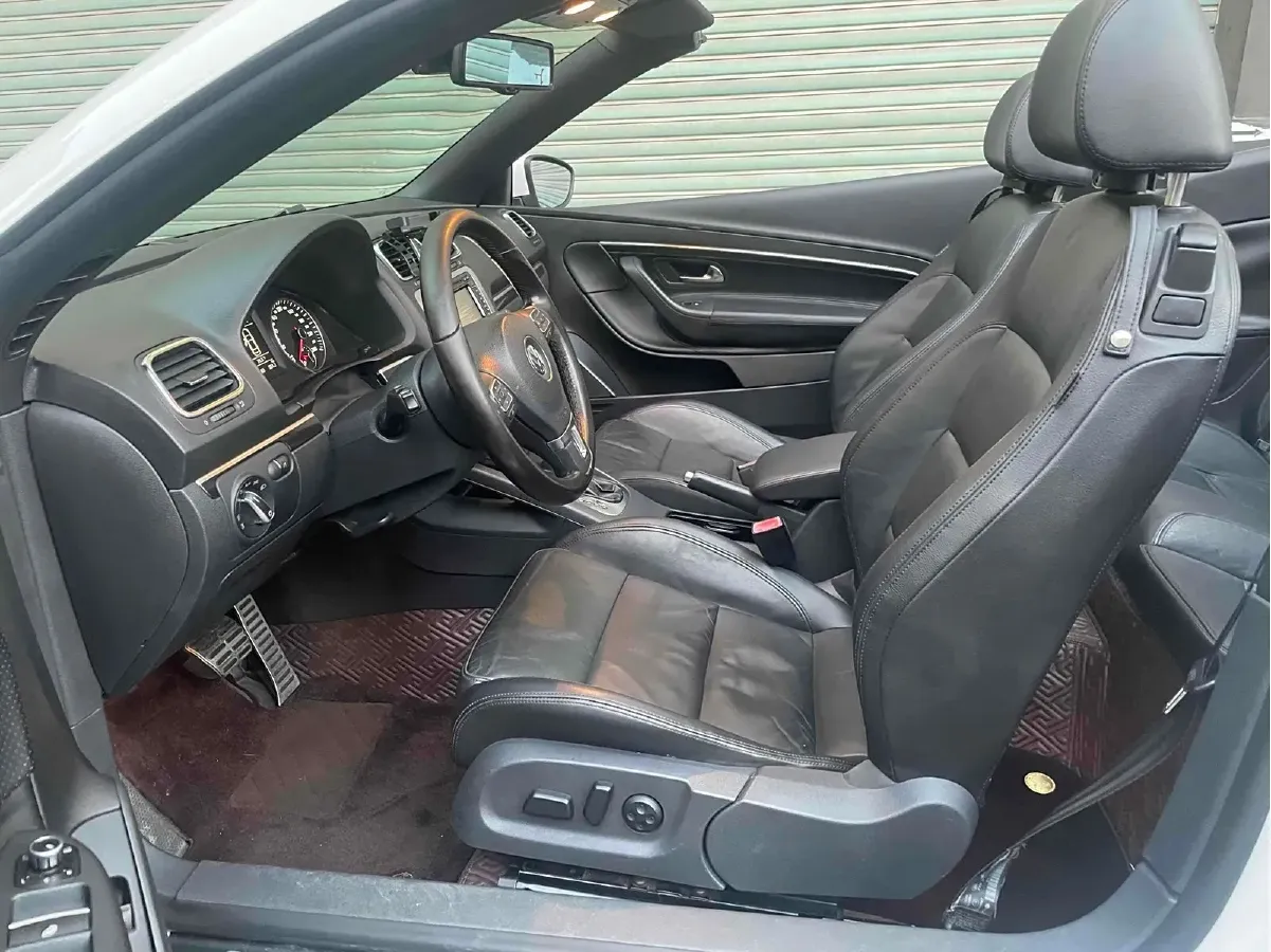 2011 Volkswagen Eos 2.0T 211HP L4 6DCT,autocango,china used car exporter,china ev exporter,chinese used car exporter,chinese used ev exporter