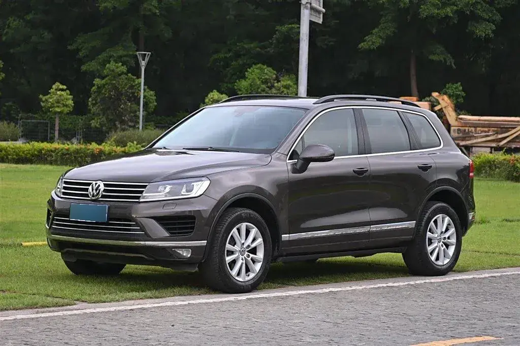 2016 Volkswagen Touareg 3.0T 320HP V6 8AT