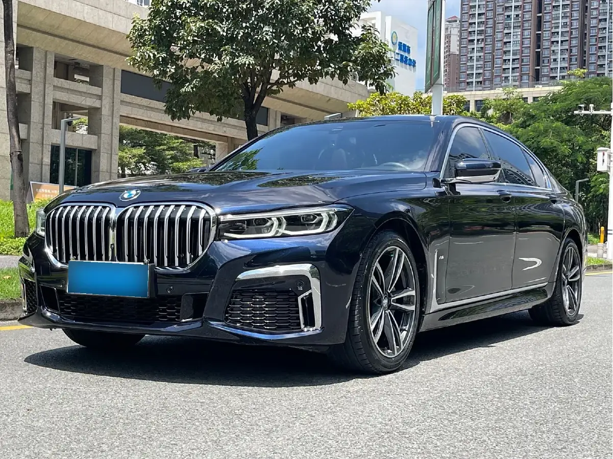 2021 BMW 7 Series 2.0T 265HP L4 8AT