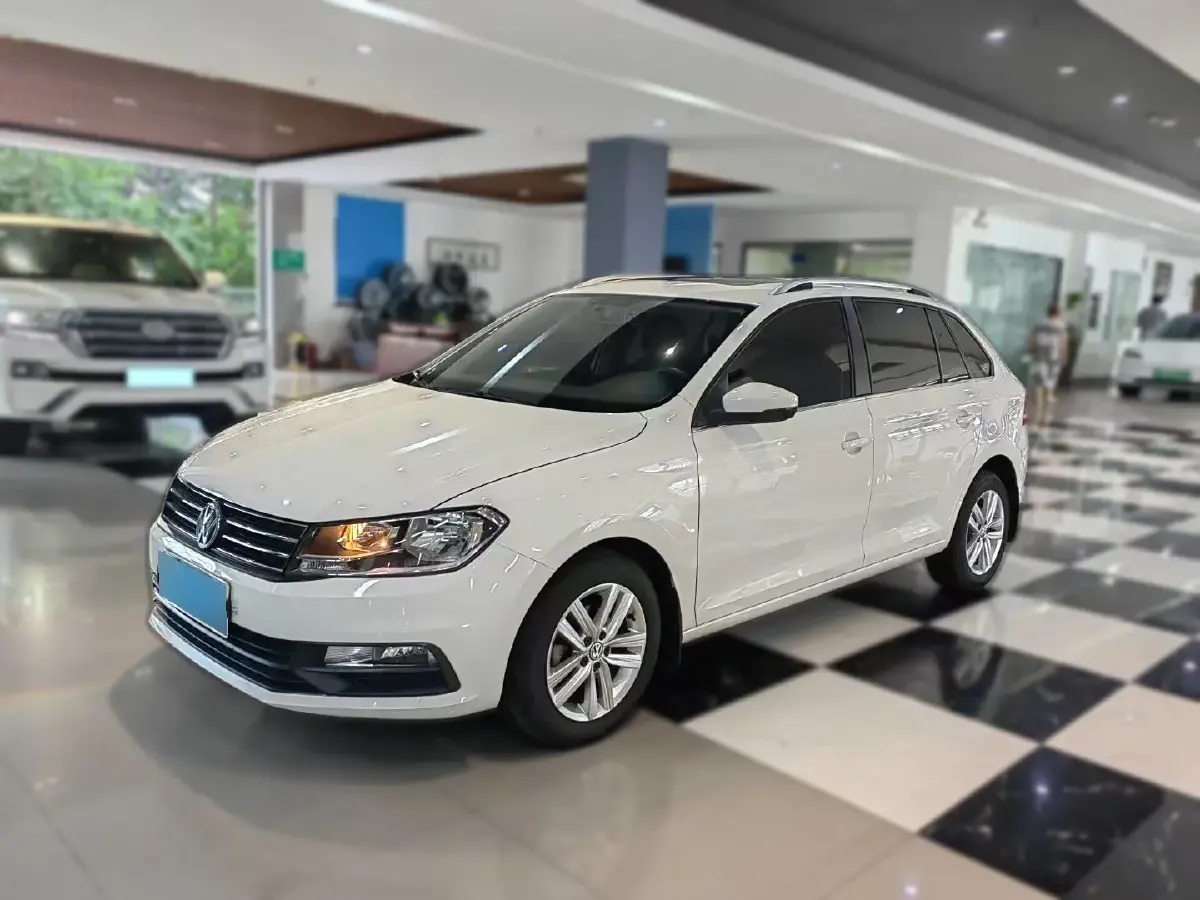 2015 Volkswagen Santana 1.6L 110HP L4 6AT