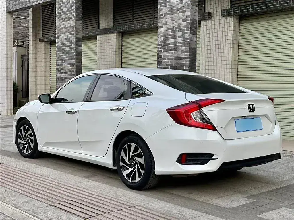 2016 Honda Civic 1.5T 177HP L4 CVT