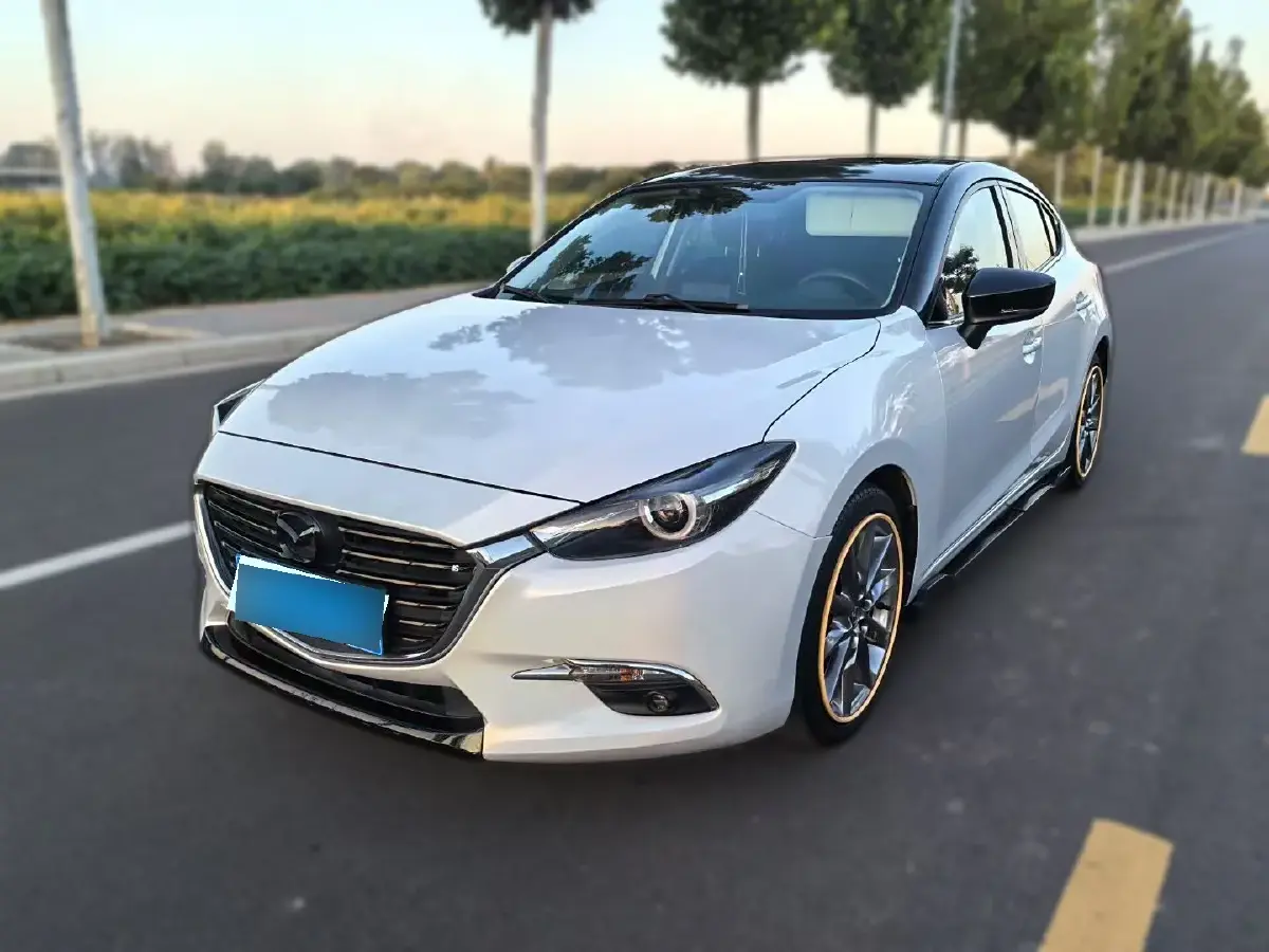 2017 Mazda 3 Axela 2.0L 158HP L4 6AT