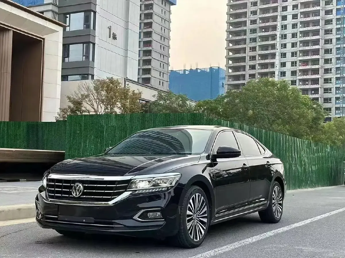 2019 Volkswagen Passat 2.0T 186HP L4 7DCT