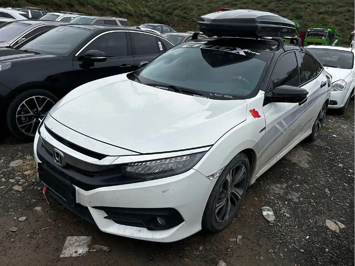 2016 Honda Civic 1.5T 177HP L4 CVT