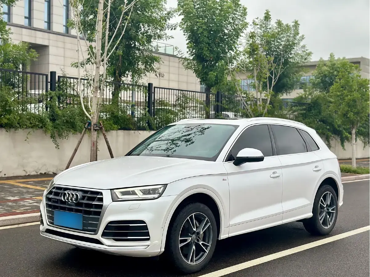 2020 Audi Q5L 2.0T 252HP L4 7DCT