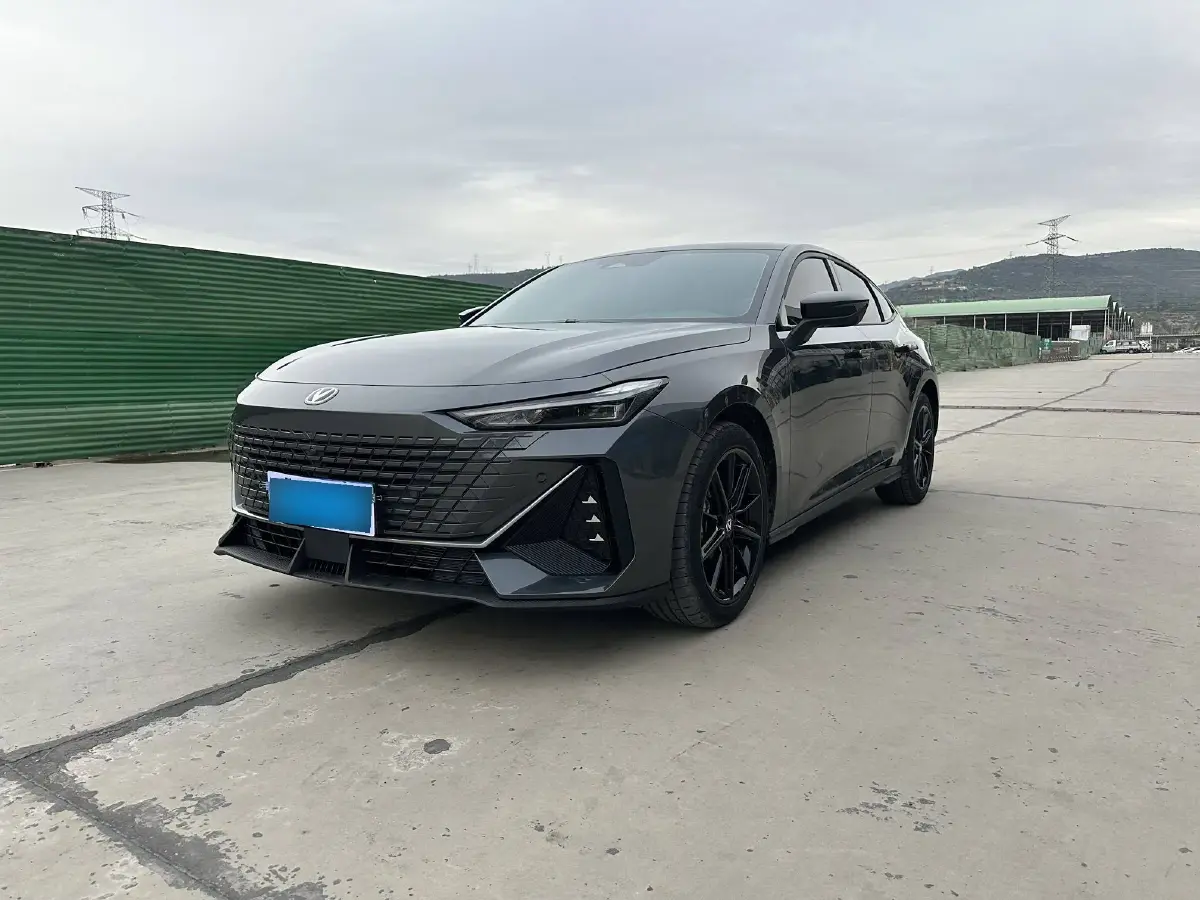 2023 ChangAn UNI-V 1.5T 188HP L4 7DCT