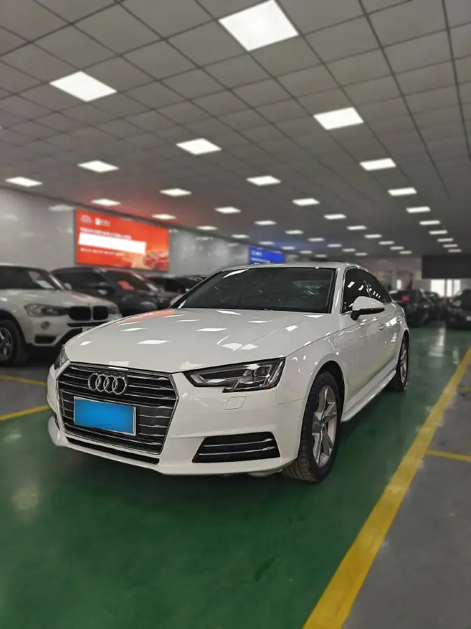 2018 Audi A4L 2.0T 190HP L4 7DCT