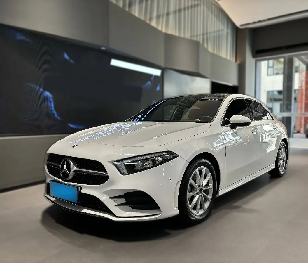 2022 Mercedes-Benz A Class 1.3T 163HP L4 7DCT