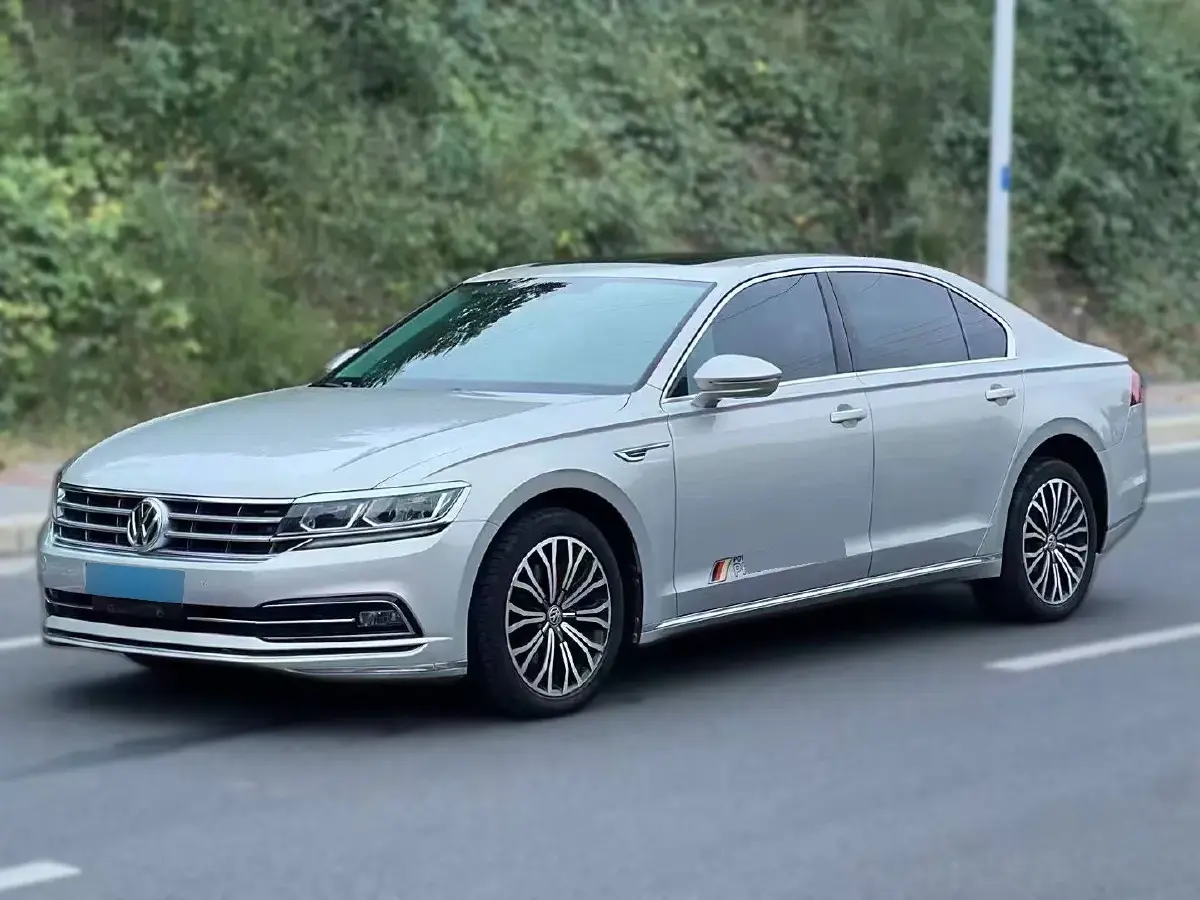 2018 Volkswagen Phideon 2.0T 224HP L4 7DCT