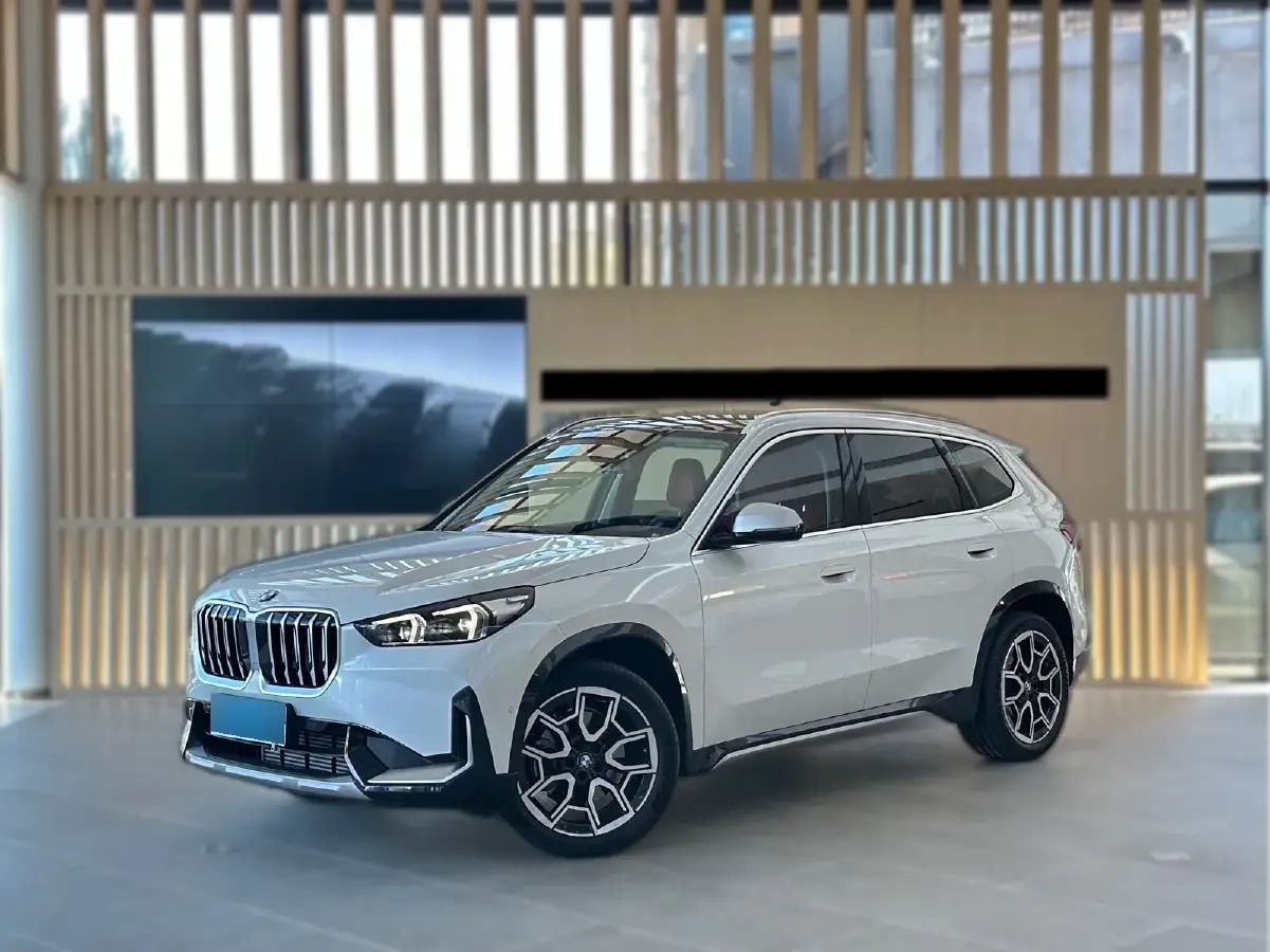 2023 BMW X1 2.0T 204HP L4 7DCT