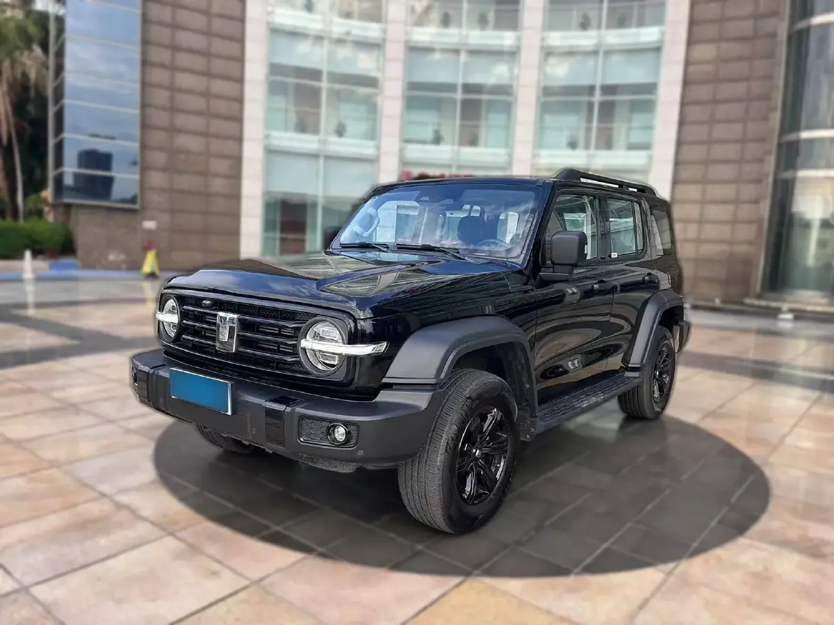 2024 Tank 300 2.0T 227HP L4 8AT