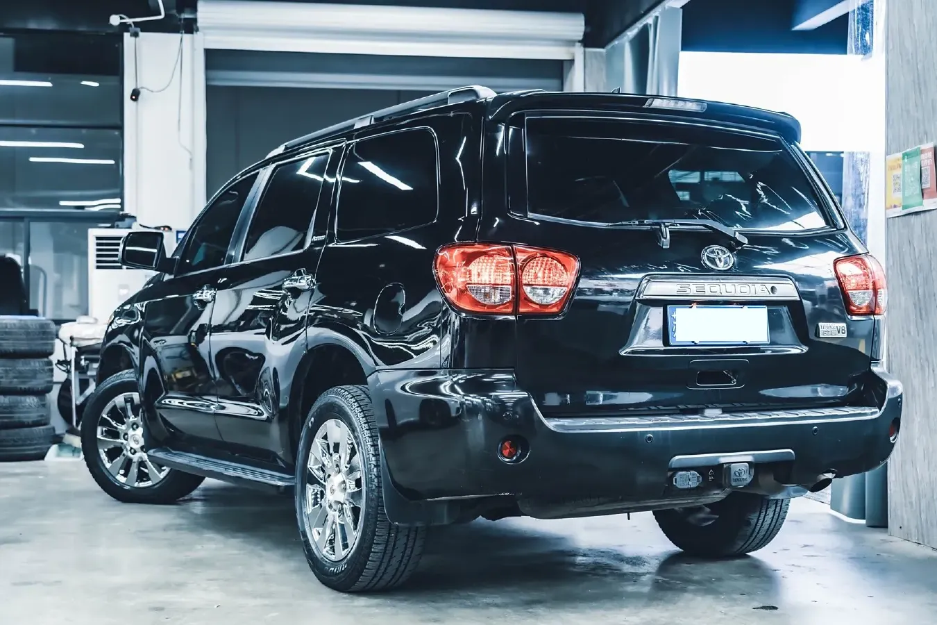 2010 Toyota Sequoia 5.7L 386HP V8 6AT,autocango,china used car exporter,china ev exporter,chinese used car exporter,chinese used ev exporter