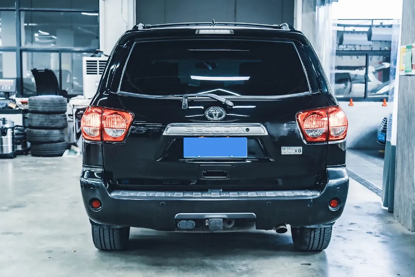 2010 Toyota Sequoia 5.7L 386HP V8 6AT,autocango,china used car exporter,china ev exporter,chinese used car exporter,chinese used ev exporter