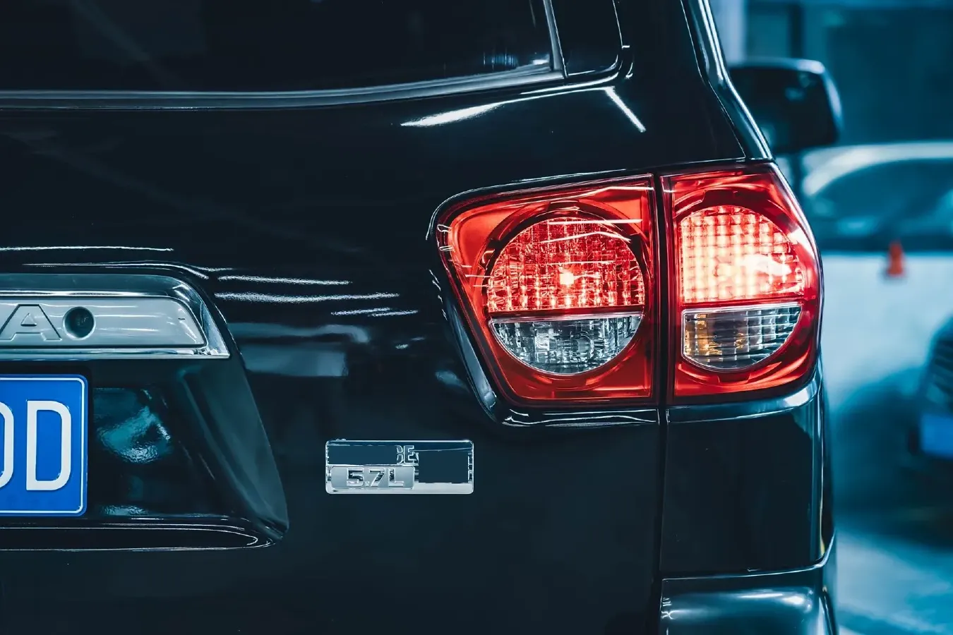 2010 Toyota Sequoia 5.7L 386HP V8 6AT,autocango,china used car exporter,china ev exporter,chinese used car exporter,chinese used ev exporter