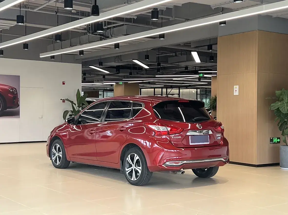 2016 Nissan Tiida 1.6L 126HP L4 CVT