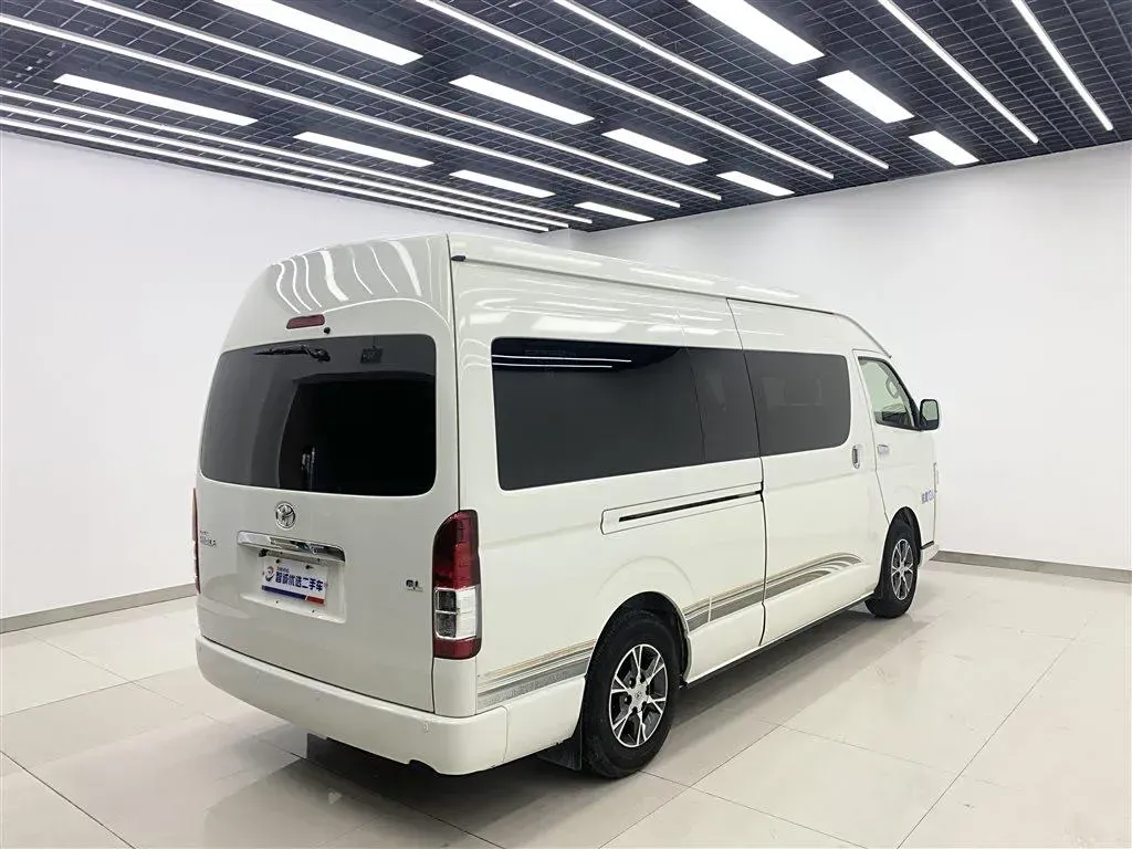 2011 Toyota Hiace 2.7L 154HP L4 4AT,autocango,china used car exporter,china ev exporter,chinese used car exporter,chinese used ev exporter