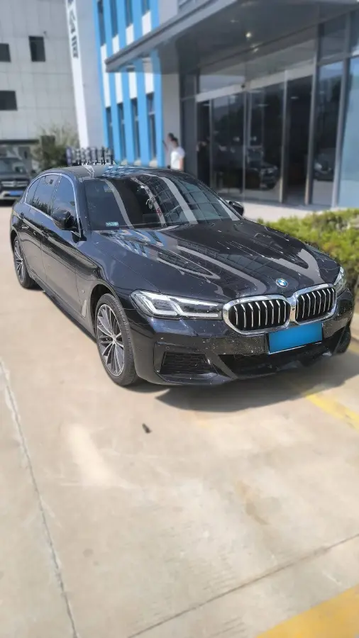 2023 BMW 5 Series 2.0T 245HP L4 8AT