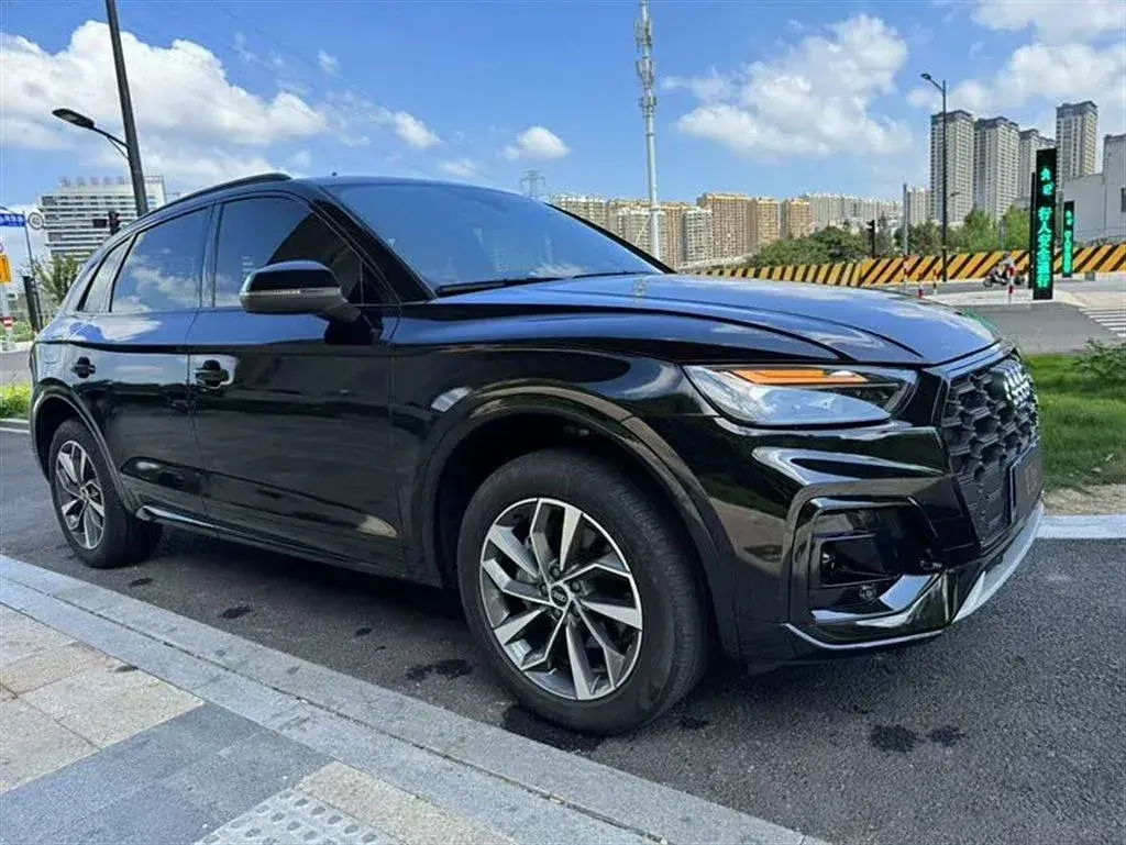 2023 Audi Q5L 2.0T 190HP L4 7DCT