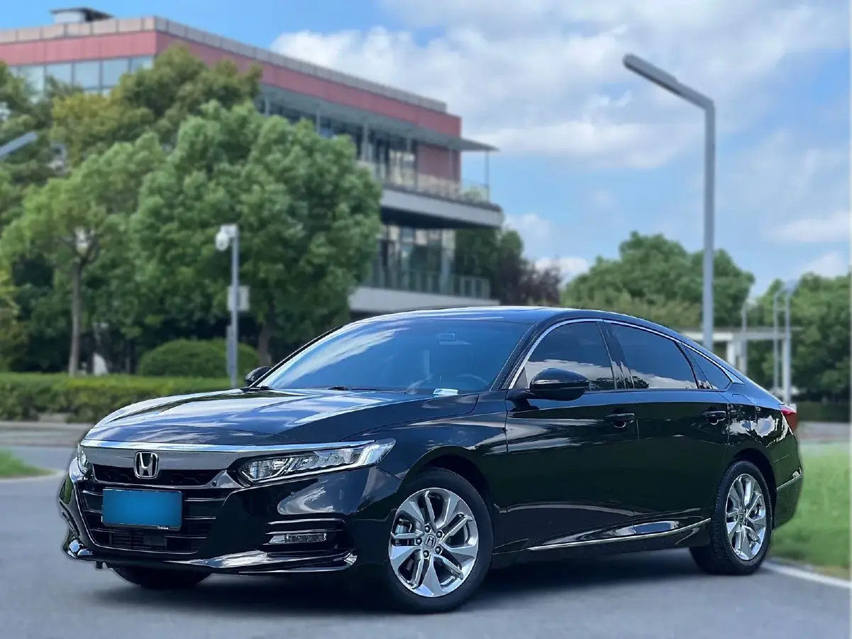 2018 Honda Accord 1.5T 194HP L4 CVT