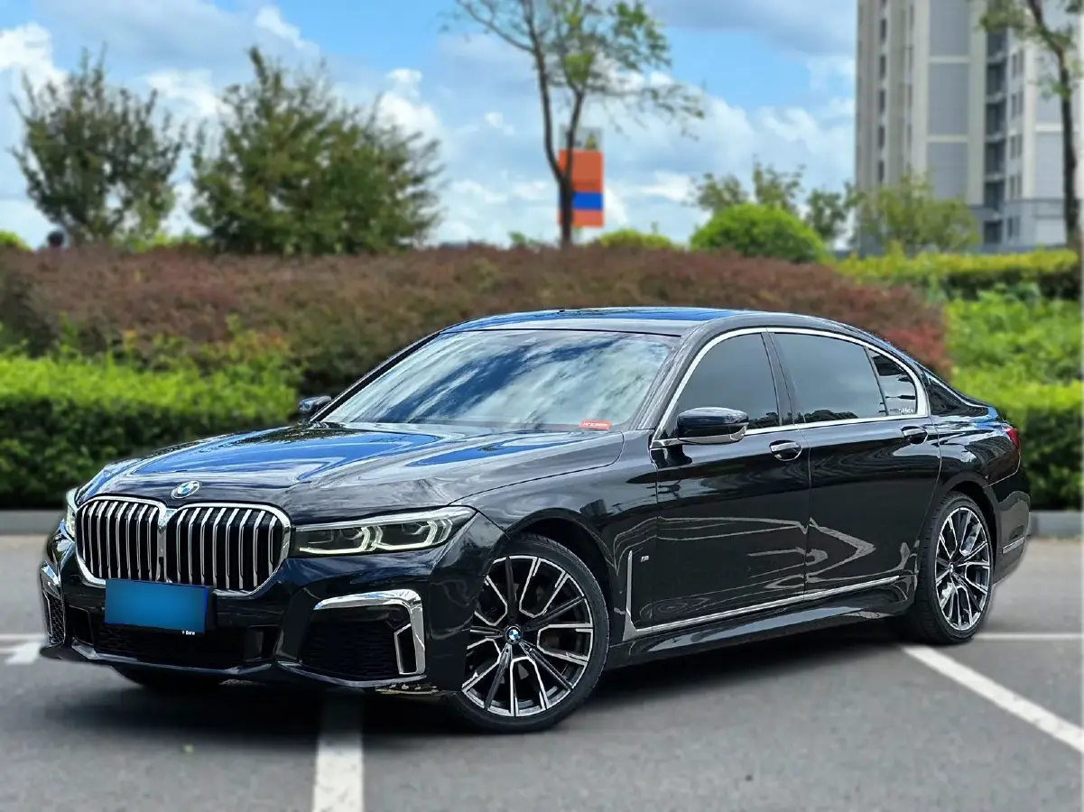 2019 BMW 7 Series 3.0T 340HP L6 8AT