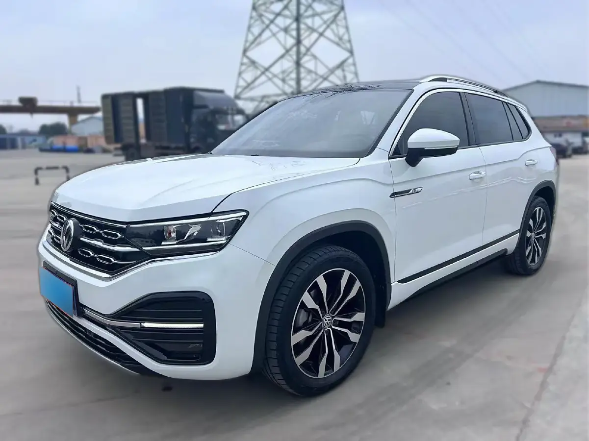 2019 Volkswagen Tayron 2.0T 220HP L4 7DCT