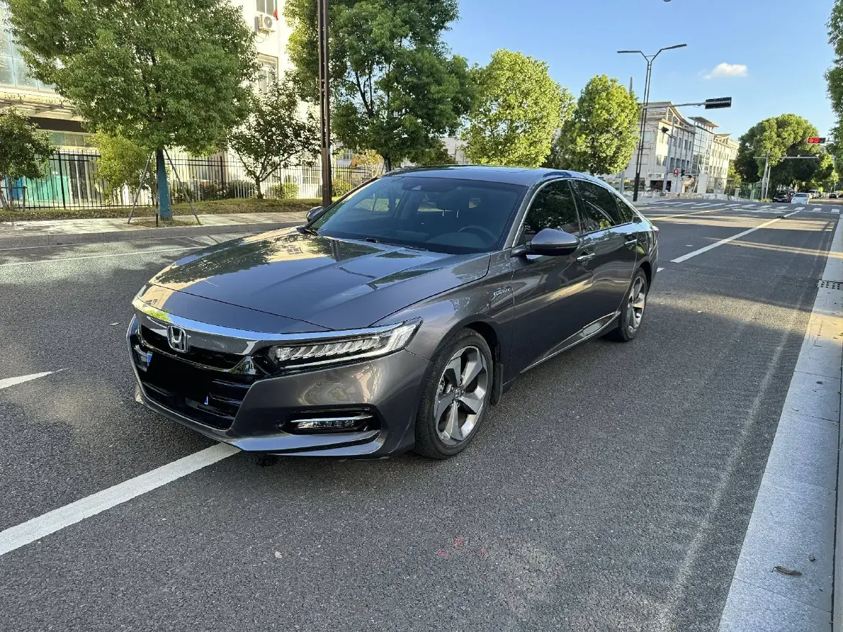 2021 Honda Accord 2.0L 146HP L4 E-CVT Hybrid