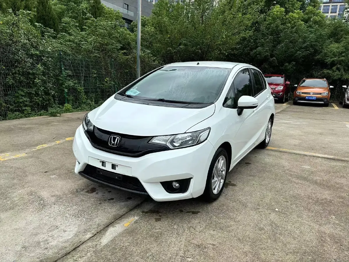 2014 Honda Fit 1.5L 131HP L4 CVT