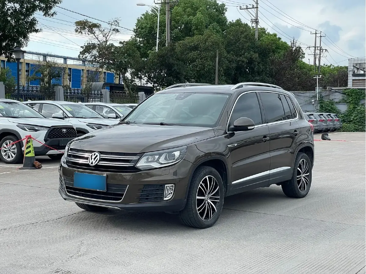 2016 Volkswagen Tiguan 2.0T 200HP L4 6AT