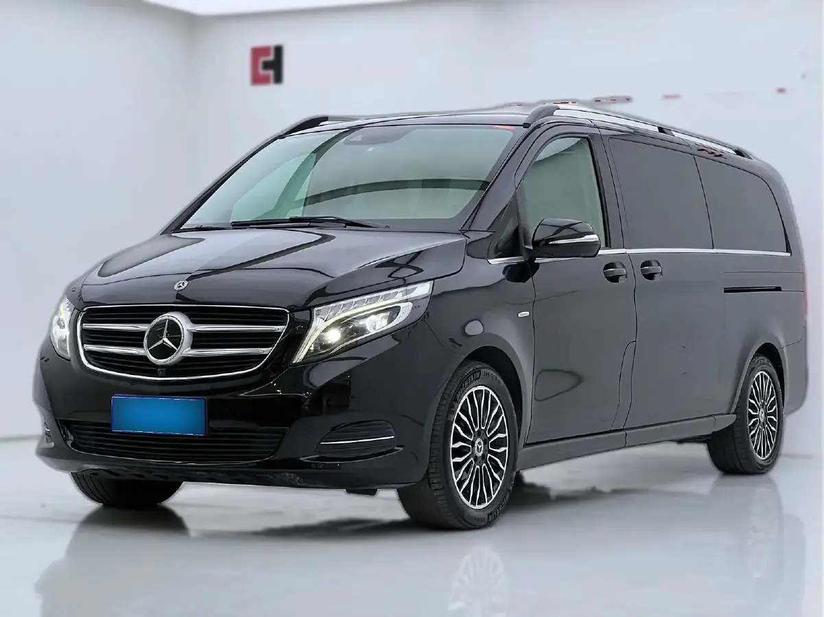 2018 Mercedes-Benz V Class 2.0T 211HP L4 7AT